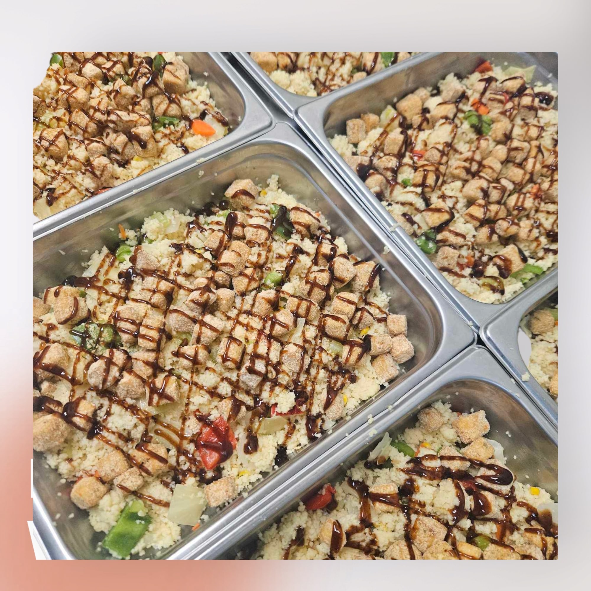 Poulet popcorn avec couscous et légumes